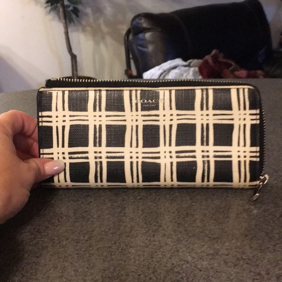 Coach wallet - Picture 1 of 4